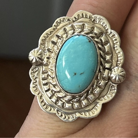 STERLING SILVER NATIVE AMERICAN SIGNED CONCHO STYLE TURQUOISE RING SZ 8.5 .925 - Picture 7 of 10